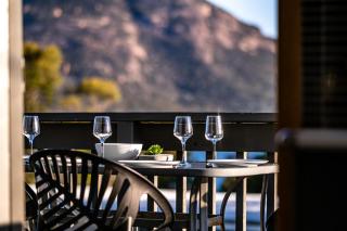 The Lookout ~ Large family house with views - Coles Bay - 1