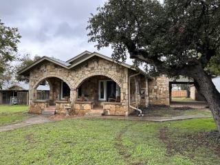 A Place on Pecan - 0