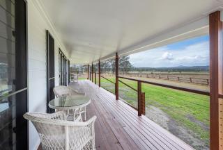 Farmstay - LJHooker Yamba - Maclean - 0