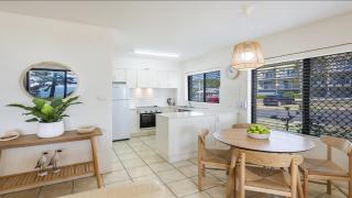 Flinders Lodge Unit 1 - Yamba - 3