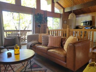 Cresta Lunar- Cozy and Modern 2 Bedroom Cabin - 9
