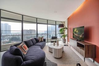 Luxurious 3-Bedroom Retreat in the Heart of Saigon - Ho Chi Minh - 0