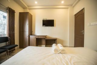 Oak Field Inn - Cochin - 1