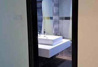 Luxurious 2 Bedroom DT Apartment - Dubai - 3