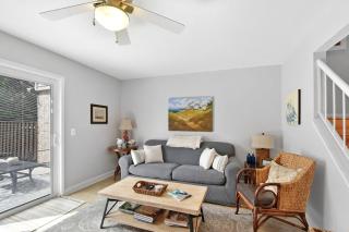 Turtle Cove- 2 Bedroom 1 and a half Bathrooms - Saint Simons Island - 3