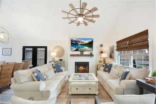 Island Attitude - Saint Simons Island - 3