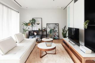 Urban Artistry Loft - A Haven Above the Bustle - 7