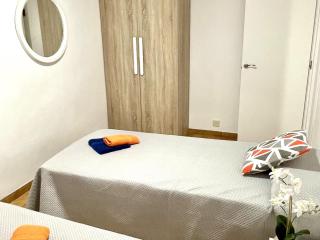 APARTBEACH PINEDA 1 VISTAS PLAYA y PISCINA - La Pineda - 5