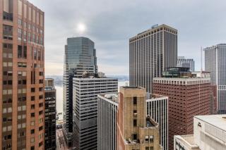 FiDi 1br w fitness center nr freedom tower NYC-1340 - 5