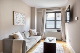 UES 1br w gym doorman walk to central park NYC-1332 - 0