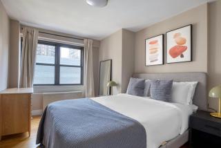 UES 1br w gym doorman walk to central park NYC-1332 - 3