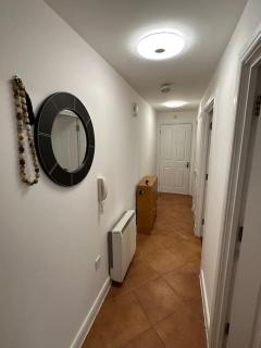 2 Bedrooms Luxurious Apartment in Luton - Luton - 1