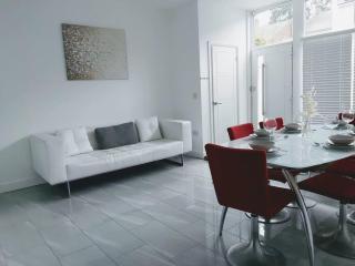 Spacious 4 Bedroom House - Leamington Spa - 6