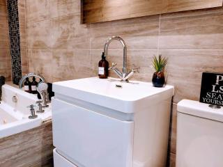 Spacious 4 Bedroom House - 1