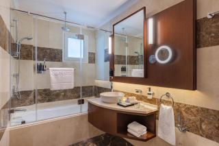 Riviera Rayhaan by Rotana Doha - Doha - 8