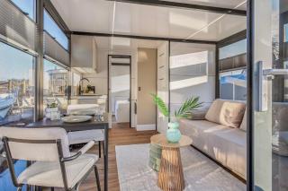 Charming Tiny Houseboat Escape Near Amsterdam - Kortenhoef - 4