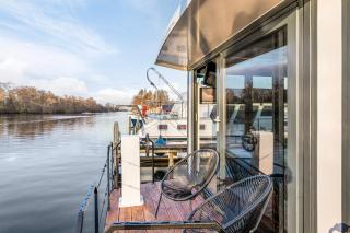 Charming Tiny Houseboat Escape Near Amsterdam - Kortenhoef - 6