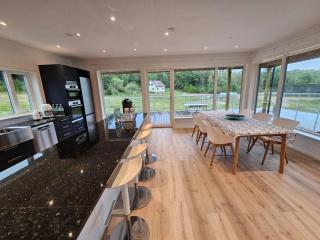 Luxury 3 Bedroom Modern House in Nature - 5