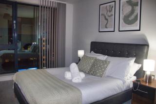 AP - Luxury 2Bed Apt On BroadSt - 7