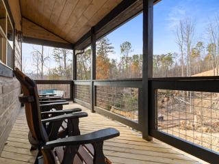 Smore Splashing - Sevierville - 6