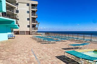 Royal Gardens Beach Front Condominium - 6