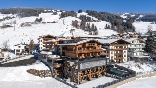 Hotel Das Kohlmais - direkt an der Kohlmaisbahn - 0