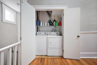 Downtown Digs~King Bed~UPSTAIRS Apartment~Downtown Eustis - 5