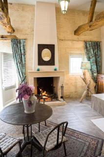 Château Latour Segur Suites & Spa - Lussac - 8