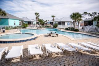 Cottage Beach House Steps From Beach 3 bedroom 2 bath - Gulf Shores - 9