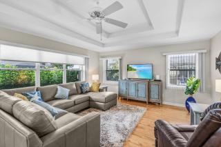 Serene canal, three bedrooms and a large pool! - Villa La Brisa Fresca - Cape Coral - 3