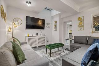 Luxury Oasis - 5