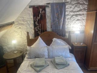 Beautiful 6-Bed Beautiful Farmhouse with pool - Saint-Sauveur-de-Carrouges - 7