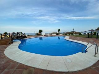 Lovely Seaside Luxury Penthouse - Alcaidesa - 0