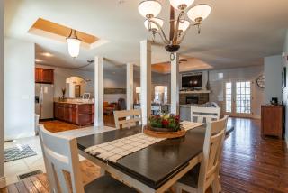 4BD WALK-IN Villa - Large Deck - Golf Course - Pool - FREE TICKETS INCLUDED - V120 - 1