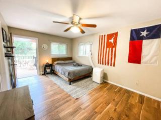 The Red Barn Mountain House - 6