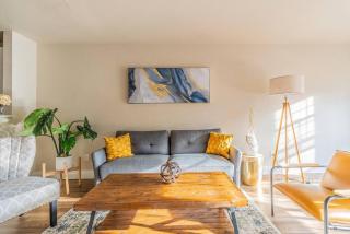 Modern and spacious Apartment- Gym, Wifi, Free Parking - Seattle - 0