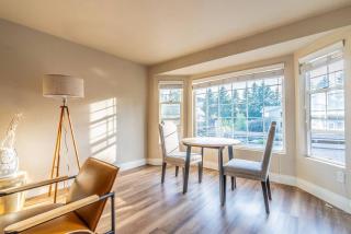 Modern and spacious Apartment- Gym, Wifi, Free Parking - Seattle - 1
