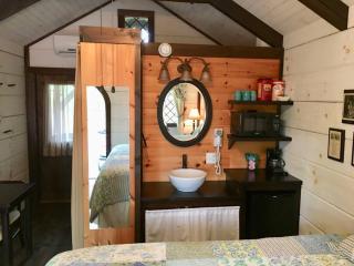 Tiny Home Cottage Near the Smokies #4 Stella - 4