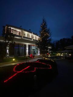Apple Red Hotel - Fier - 6
