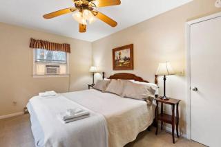 Charming Modern Cabin with Hiking Trails and Fire Pit - Blowing Rock - 8