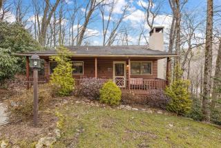 Charming Modern Cabin with Hiking Trails and Fire Pit - Blowing Rock - 2