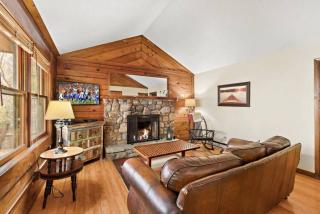 Picturesque Riverside Cabin with Fireplace and Porch - Blowing Rock - 7