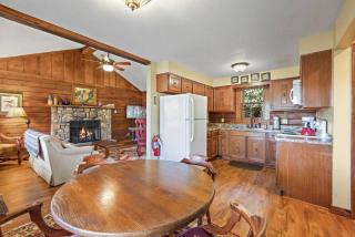 Log cabin on peaceful river - Blowing Rock - 1