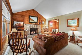 Classic Log Cabin with Fireplace on Quiet River - Blowing Rock - 0