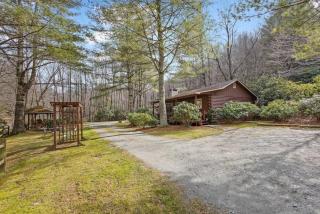 Classic Log Cabin with Fireplace on Quiet River - 2
