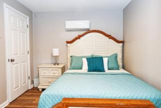Newly Renovated Small Town Retreat - - 4