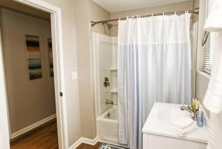 Newly Renovated Small Town Retreat - - 2