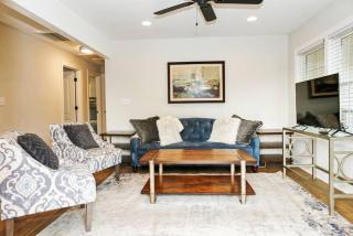 Three Bedroom Outdoorsy Escape in Huntersville - Huntersville - 8