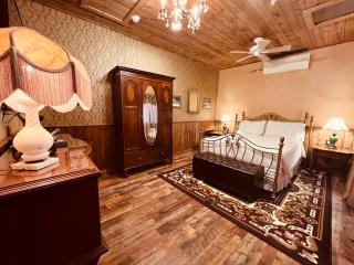 The Russ House - Tombstone - 2
