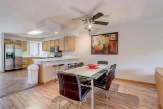 Josies On The Bay Waterfront - 8